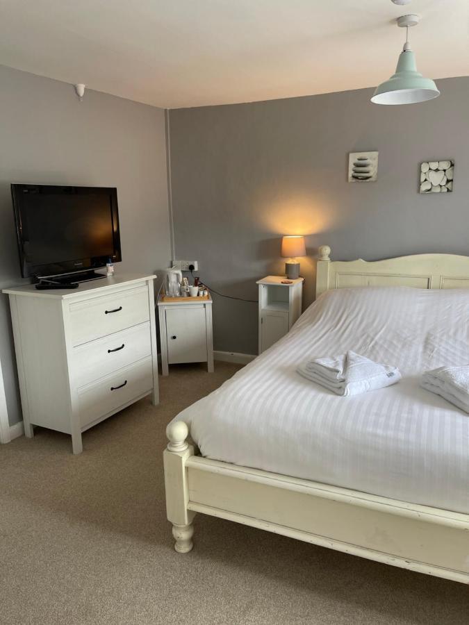 Red Lion Inn Sidbury Экстерьер фото