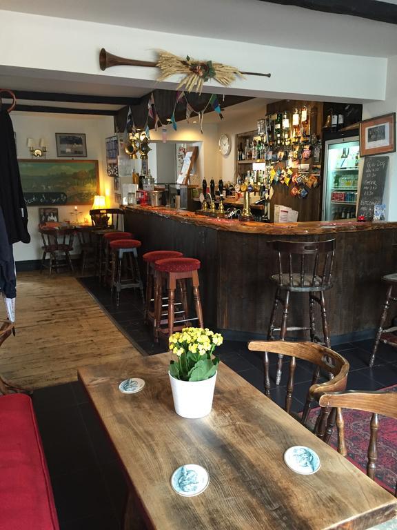 Red Lion Inn Sidbury Экстерьер фото