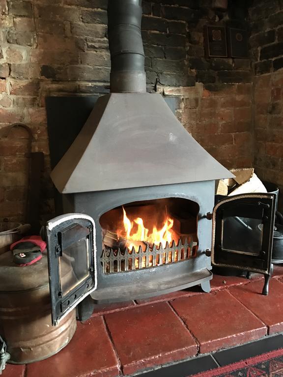 Red Lion Inn Sidbury Экстерьер фото